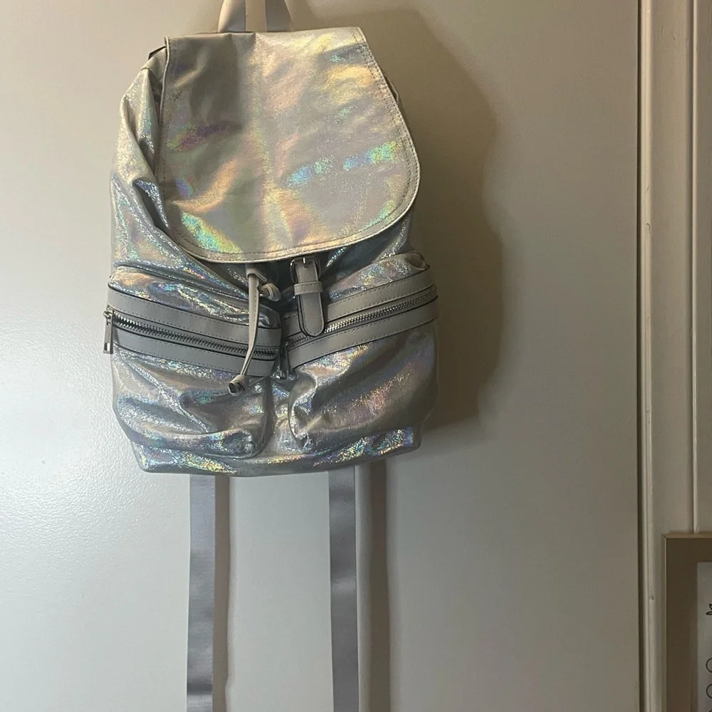 Shimmering Holographic Silver Backpack - Picture 3 of 8